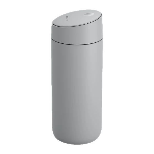 Kubek termiczny Fellow Carter Slide Mug w kolorze szarym, 473 ml