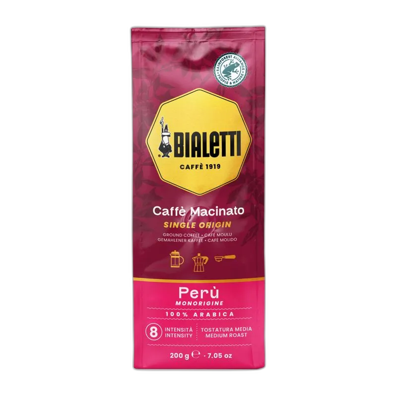 Opakowanie kawy mielonej Bialetti Caffè Macinato Peru Single Origin o wadze 200 g. Bordowe opakowanie z logo Bialetti na żółtym tle i informacją o 100% Arabice. Intensywność 8, średni stopień palenia, idealna do kawiarki, ekspresu przelewowego i French press. Wyjątkowy smak z regionu Peru dla prawdziwych koneserów kawy.